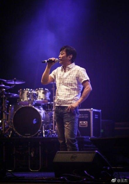 王杰2017年最新消息，音乐才子继续在舞台上闪耀光芒