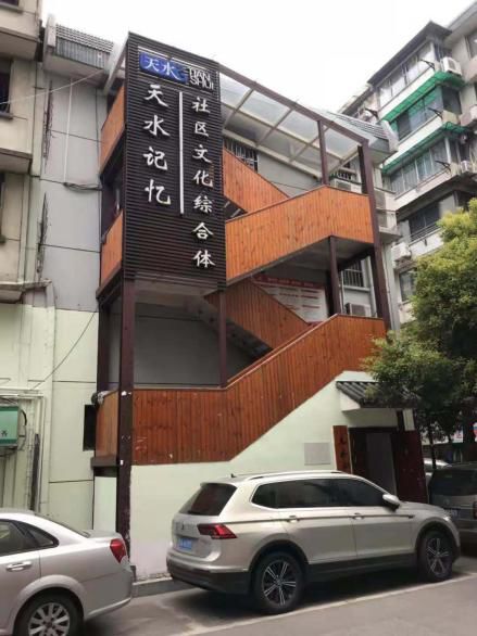 上海落户最新政策揭秘，探寻小巷特色小店，解锁新生活落户秘籍