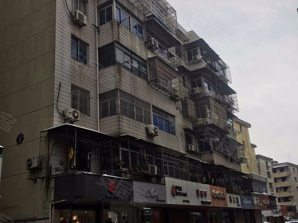 泊头龙湾小区最新动态，巷弄中的特色小店魅力揭秘