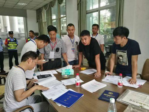 成都鞋材厂最新招聘启事，变化中的自信与成就感等你来挑战！